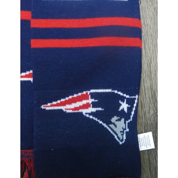 NFL NEW ENGLAND PATRIOTS Scarf Football Team Logo Fringe Blue Red Fall Winter - Picture 3 of 6